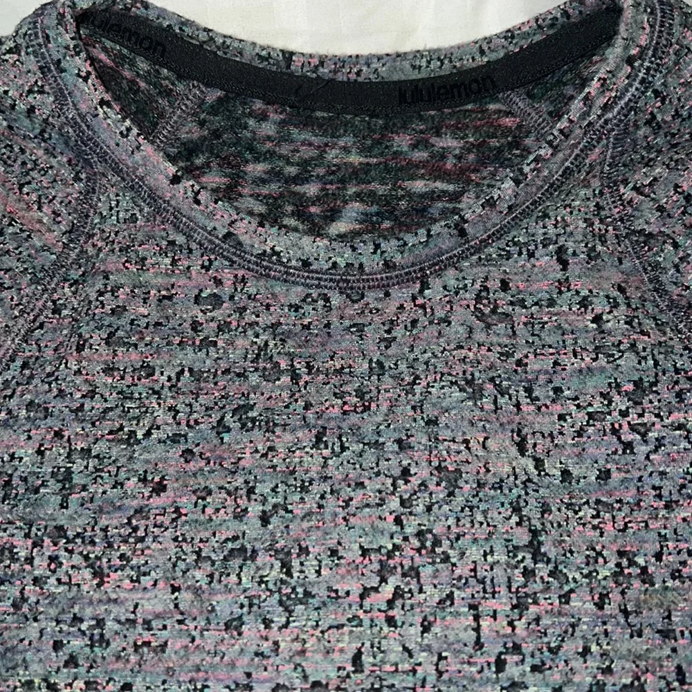 Lululemon Top/Pullover - Picture 2 of 9